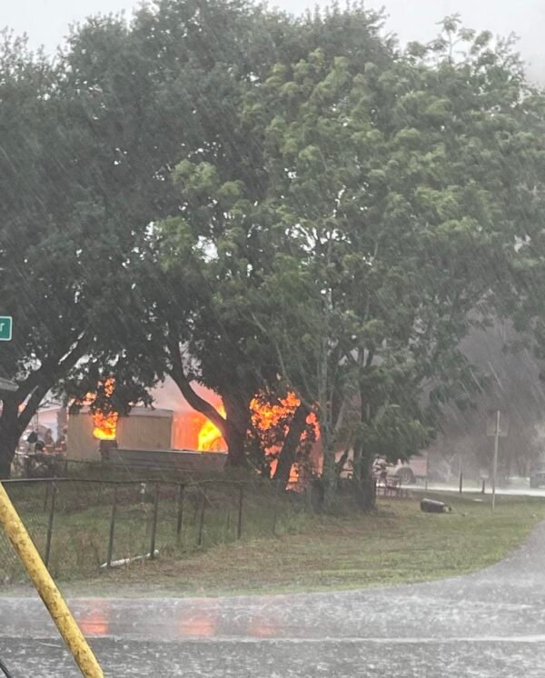 Haines City Firefighters Battle Fully Engulfed Mobile Home Fire on Jefferson Drive