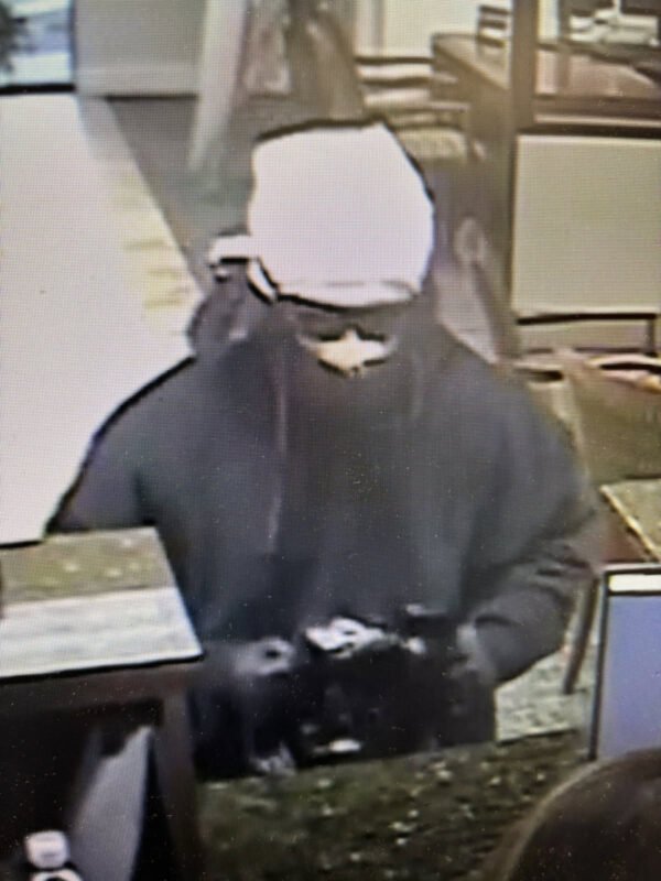 Tampa Police & FBI Investigate Tuesday Morning Bank Robbery; Suspect Flees on E-Bike