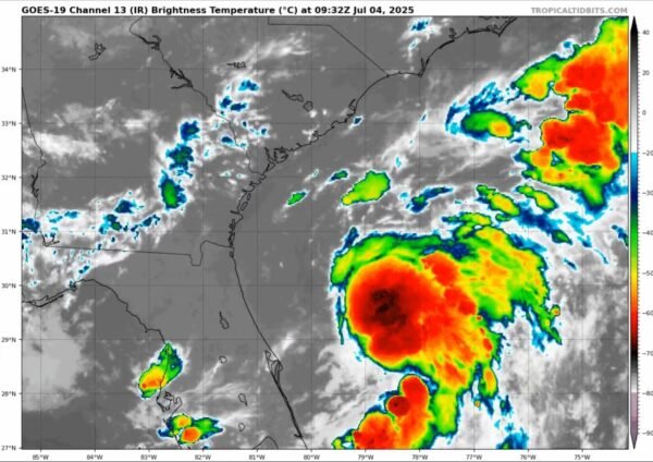 Low Pressure System #92L Poses 60% Chance of Development Off Florida Coast