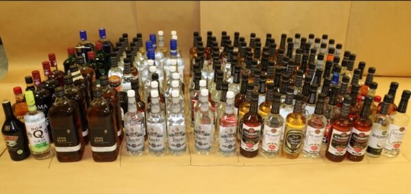 Two Arrested in Kissimmee Sting: Illegal Alcohol Sales at Pa’ Pikar Lounge