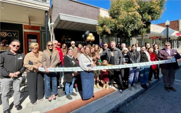 Vampire Penguin Joins Lakeland Business Community with Ribbon-Cutting Ceremony