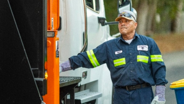 City of Bartow Recognizes Worker for Outstanding Service