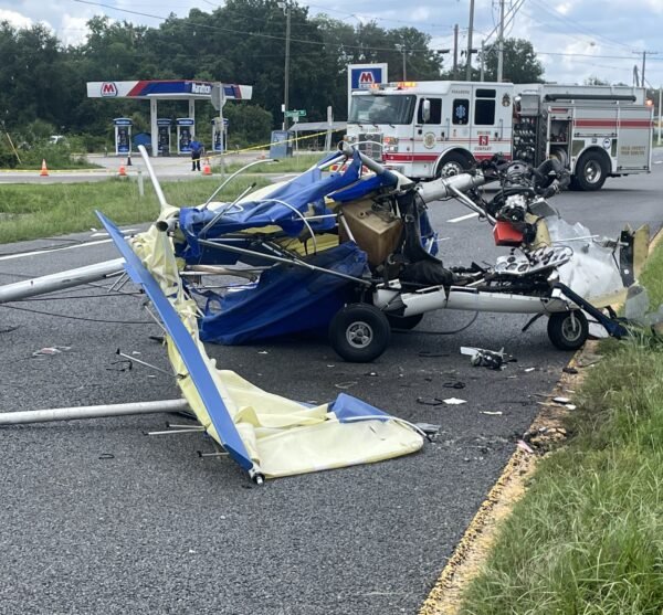 Ultralight Plane Hits Power Lines, Crash-Lands on SR 60 in Mulberry